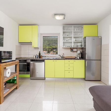 2 Bedroom Awesome Apartment In Veli Losinj Luaran gambar