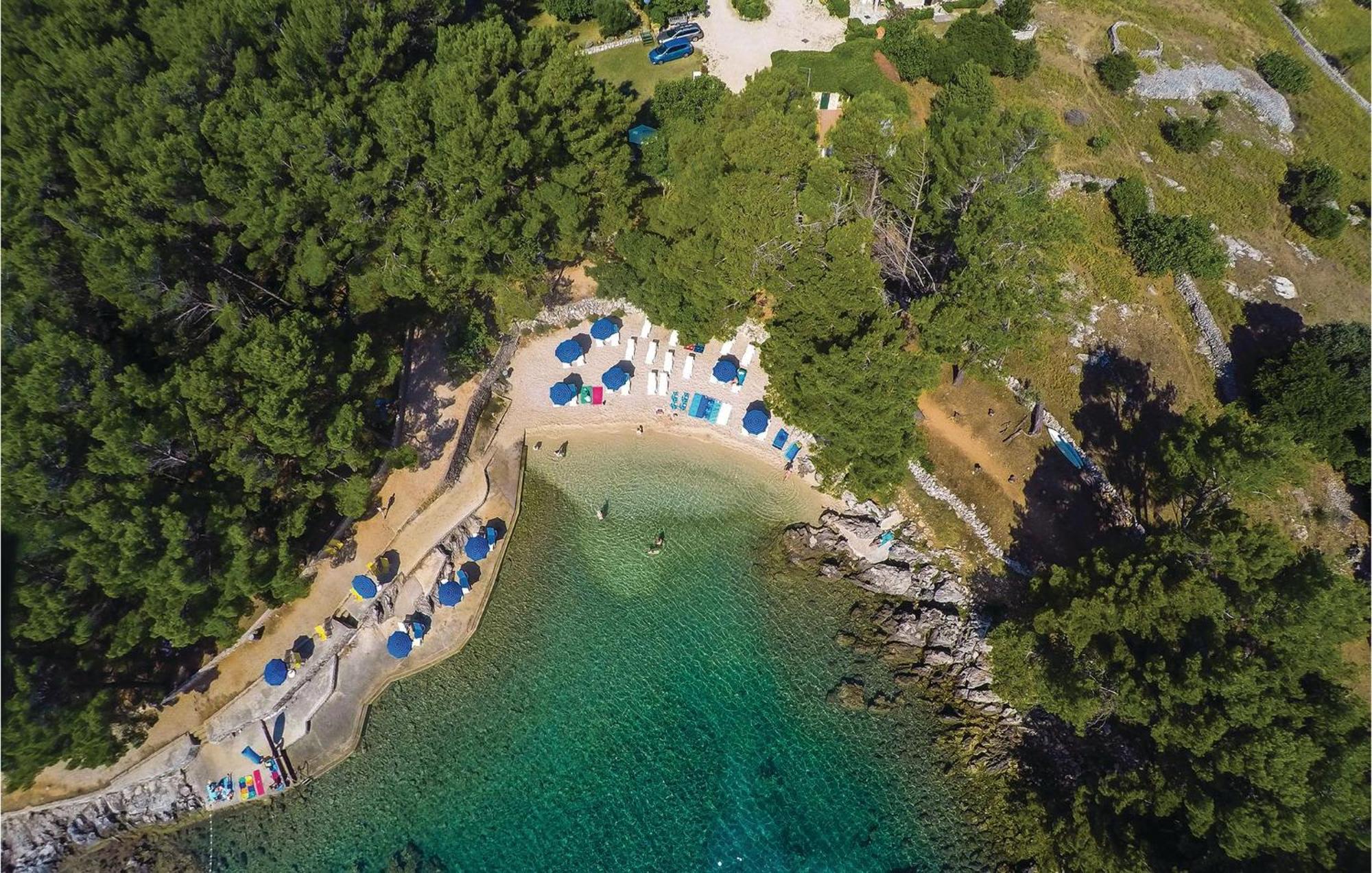 2 Bedroom Awesome Apartment In Veli Losinj Luaran gambar