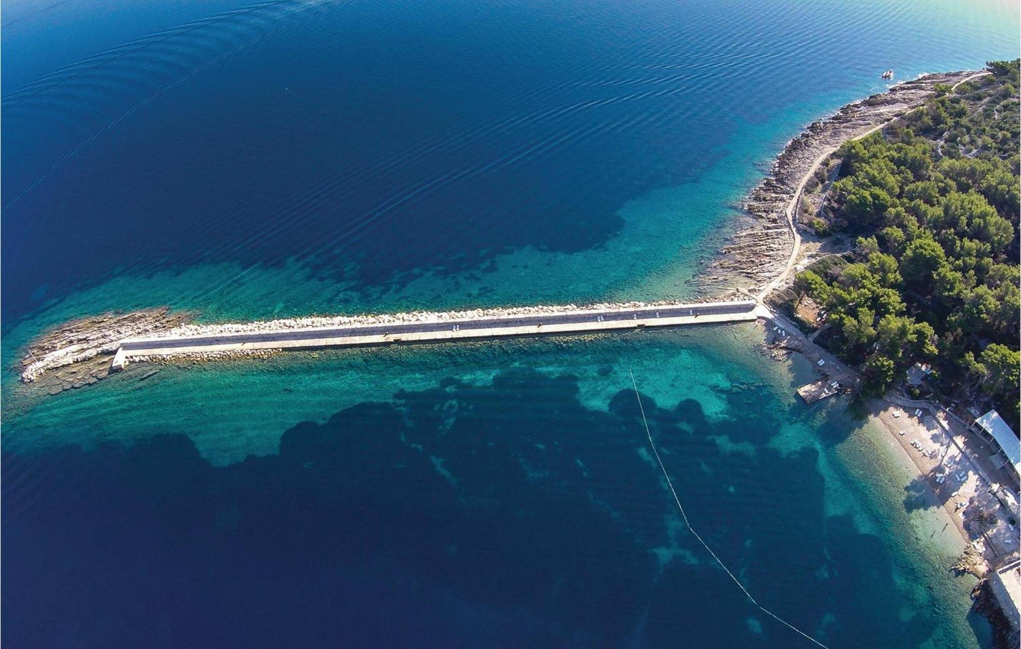 2 Bedroom Awesome Apartment In Veli Losinj Luaran gambar