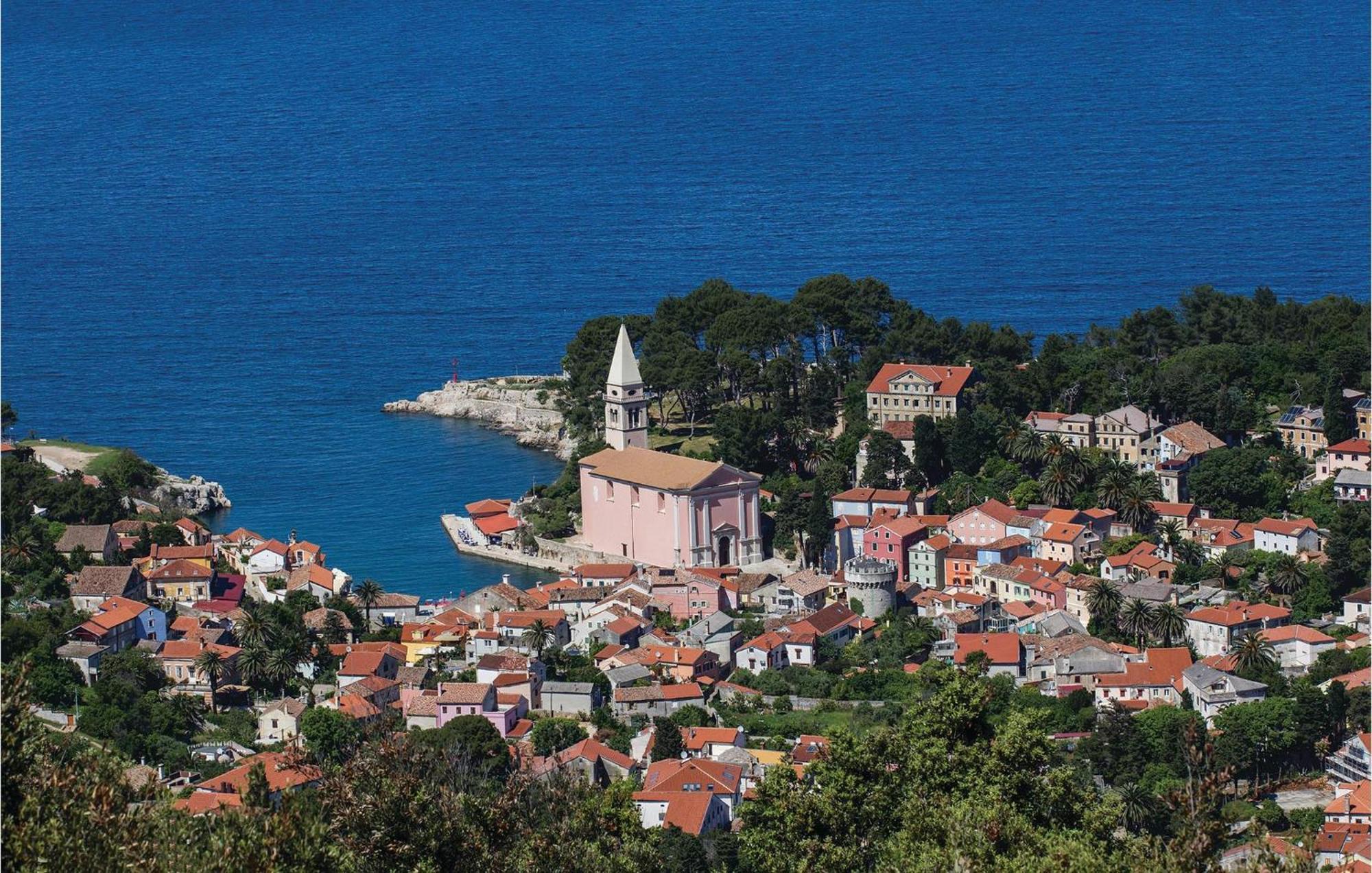 2 Bedroom Awesome Apartment In Veli Losinj Luaran gambar